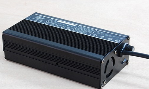 電動車糖心VIONG视频网站池充電器.png