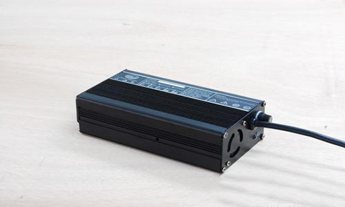 糖心VIONG视频网站池充電器.jpg